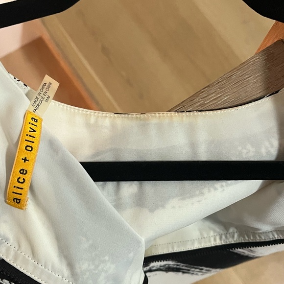 Alice and Olivia mini black and white mini dress - size medium - Picture 3 of 5